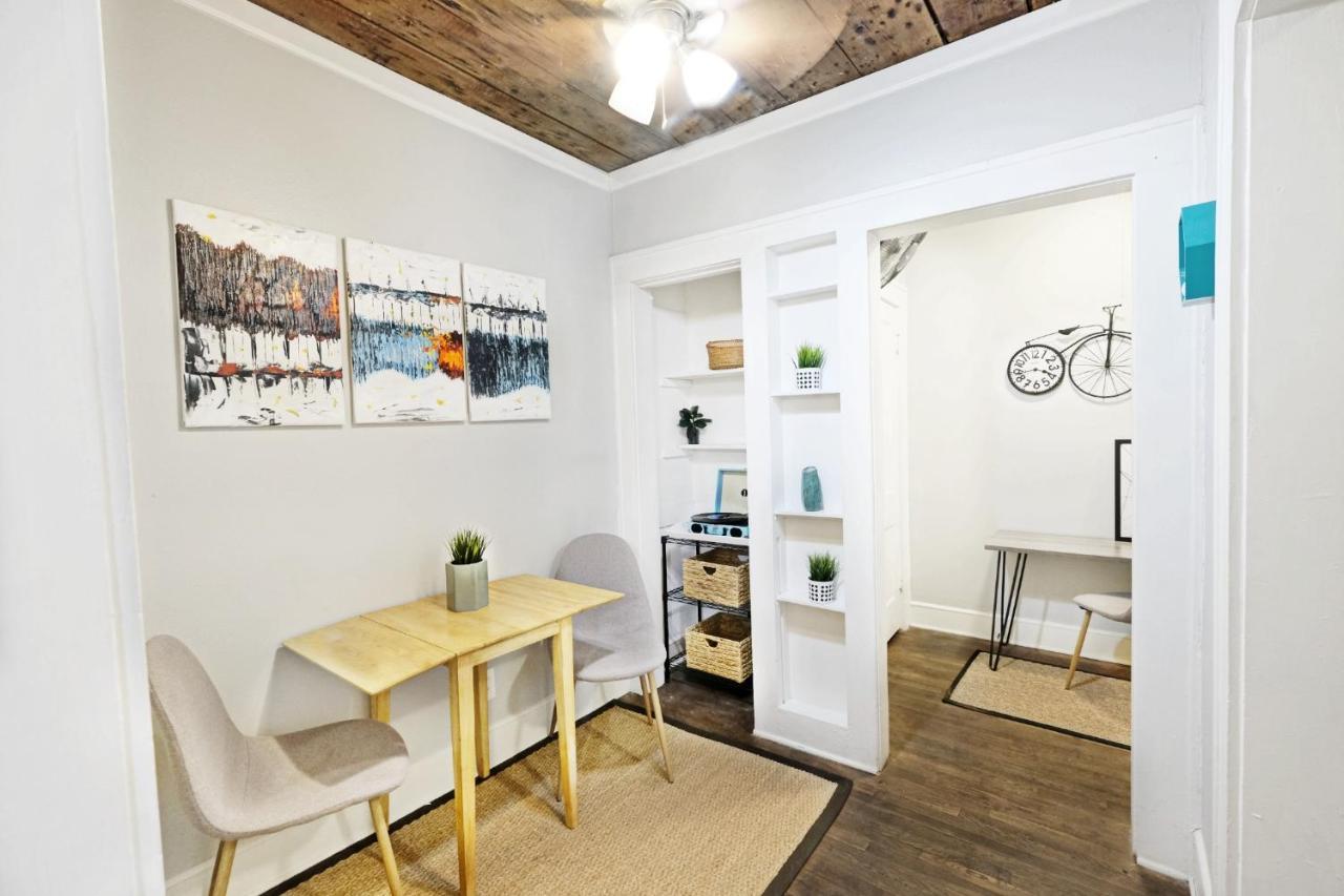 Urban Convenience Studio Flat Dallas Exterior photo